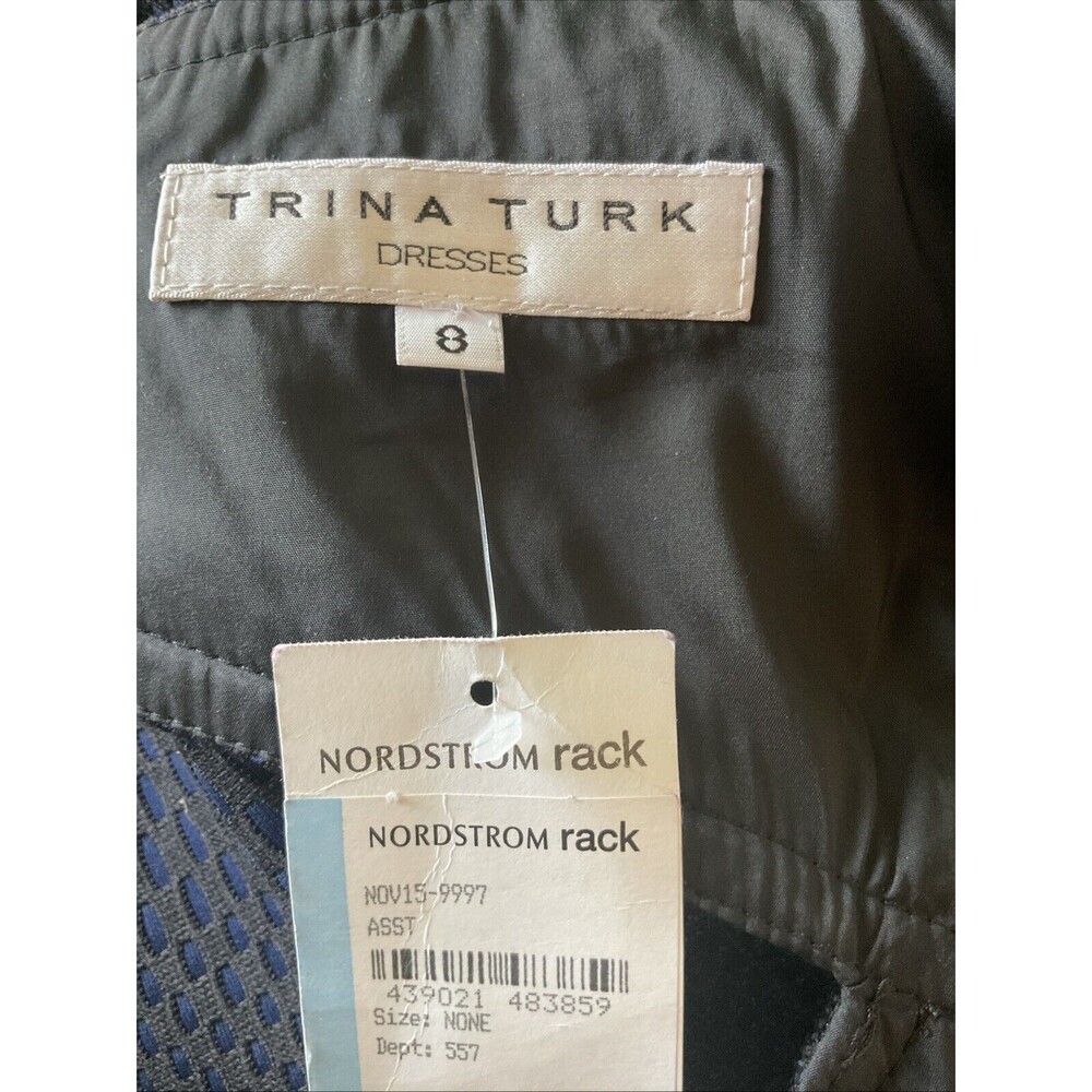 🍸 NWT Trina Turk Black & Navy Fit & Flare Dress – V-Neck, Sleeveless – Size 8 - Picture 6 of 7
